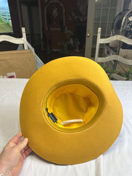 olive & pique adjustable , feature allows this hat to fit a wide range of heads main image 6
